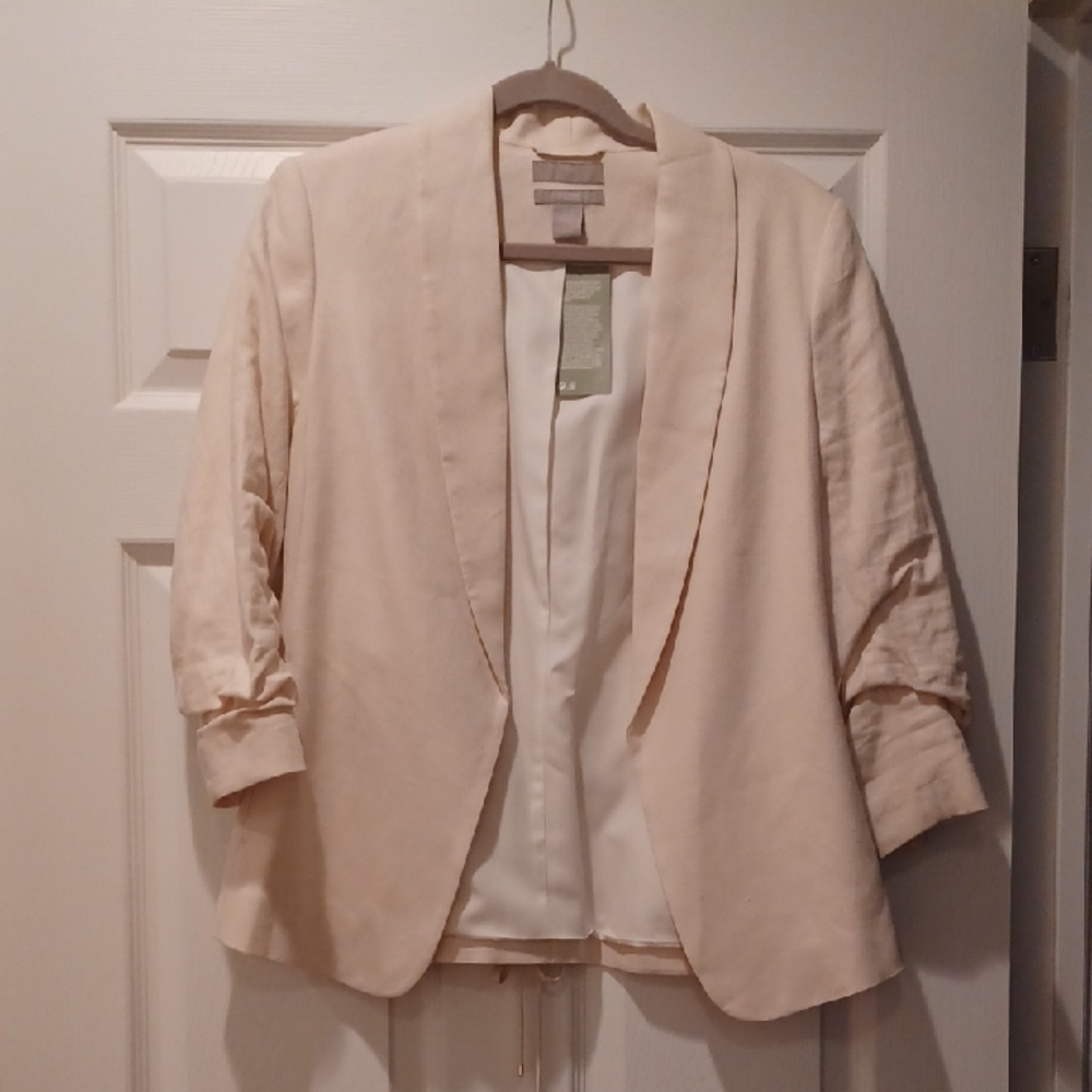 Elegant Cream Women's Blazer
